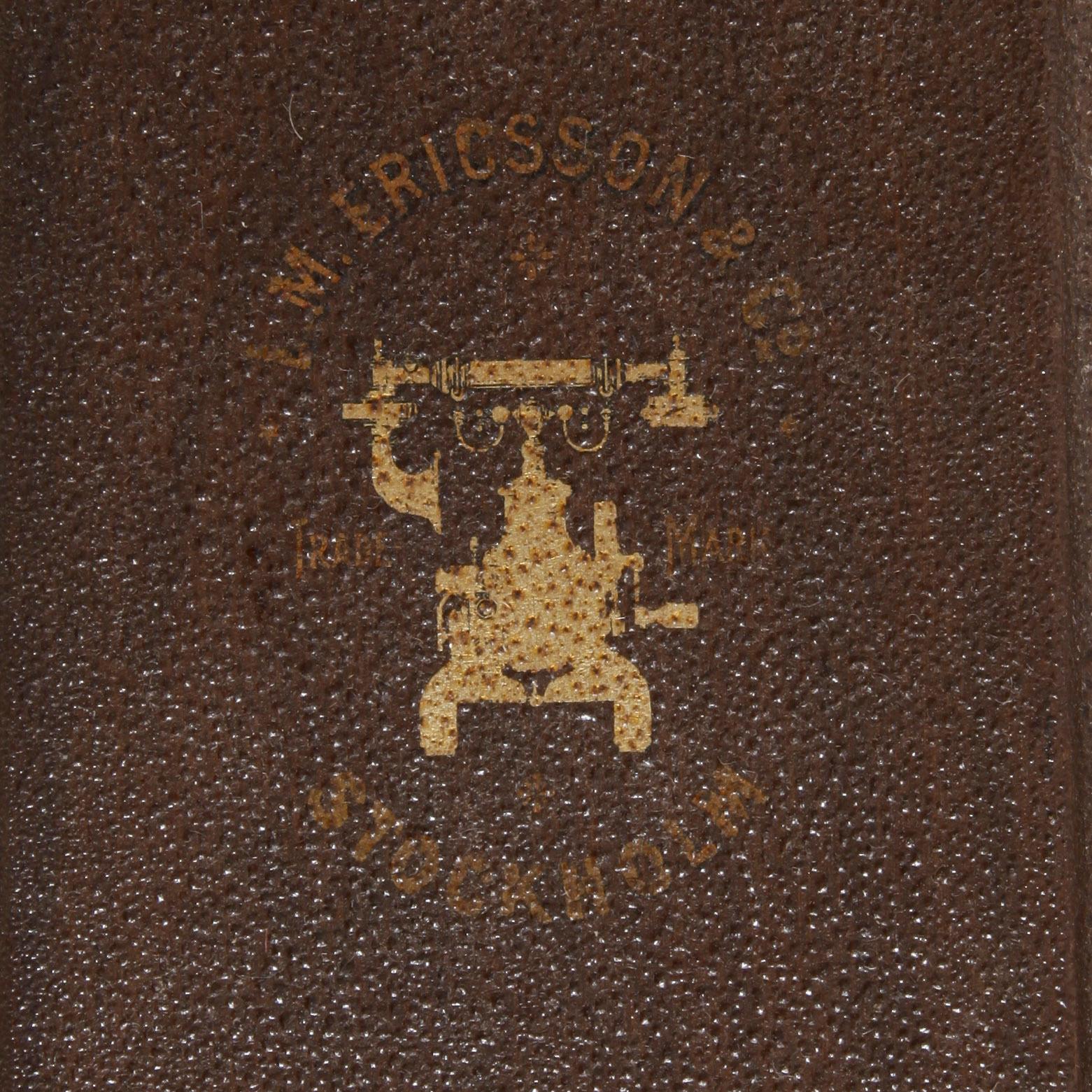 VÄGGTELEFON. LM Ericsson, sekelskiftet 1900.