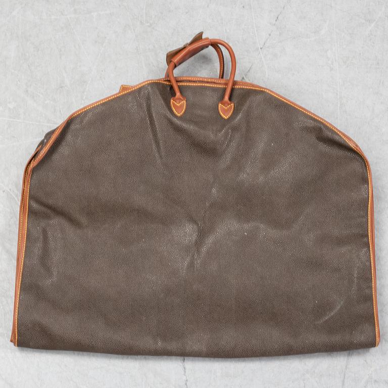Mulberry, garment cover.