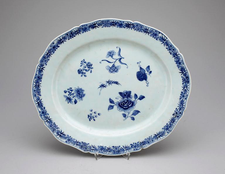 STEKFAT, kompaniporslin. Qing dynastin, Qianlong (1736-95).