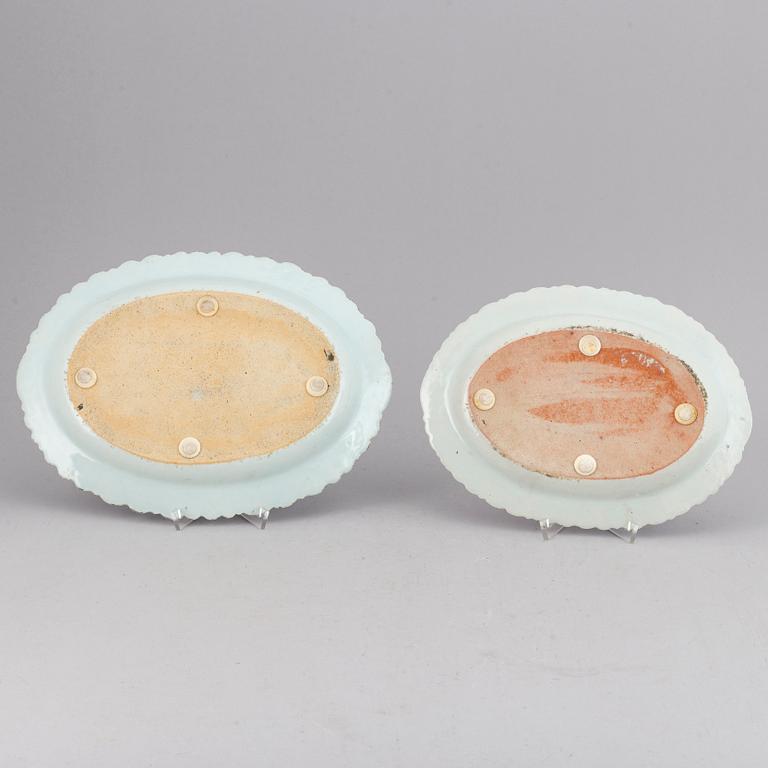 Two blue and white export porcelain serving dishes, Qing dynasty, Qianlong (1736-95).