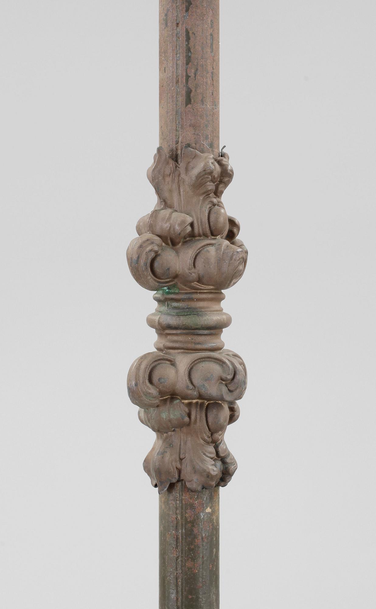LJUSKRONA, 1800-tal. Höjd ca 160 cm.