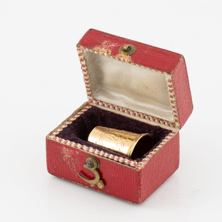 Jacob Engelberth Torsk, thimble, 18K gold with carnelian.