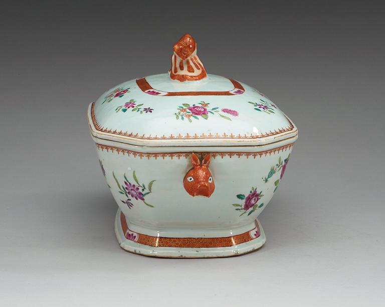 A famille rose tureen with cover, Qing dynasty, Qianlong (1736-95).