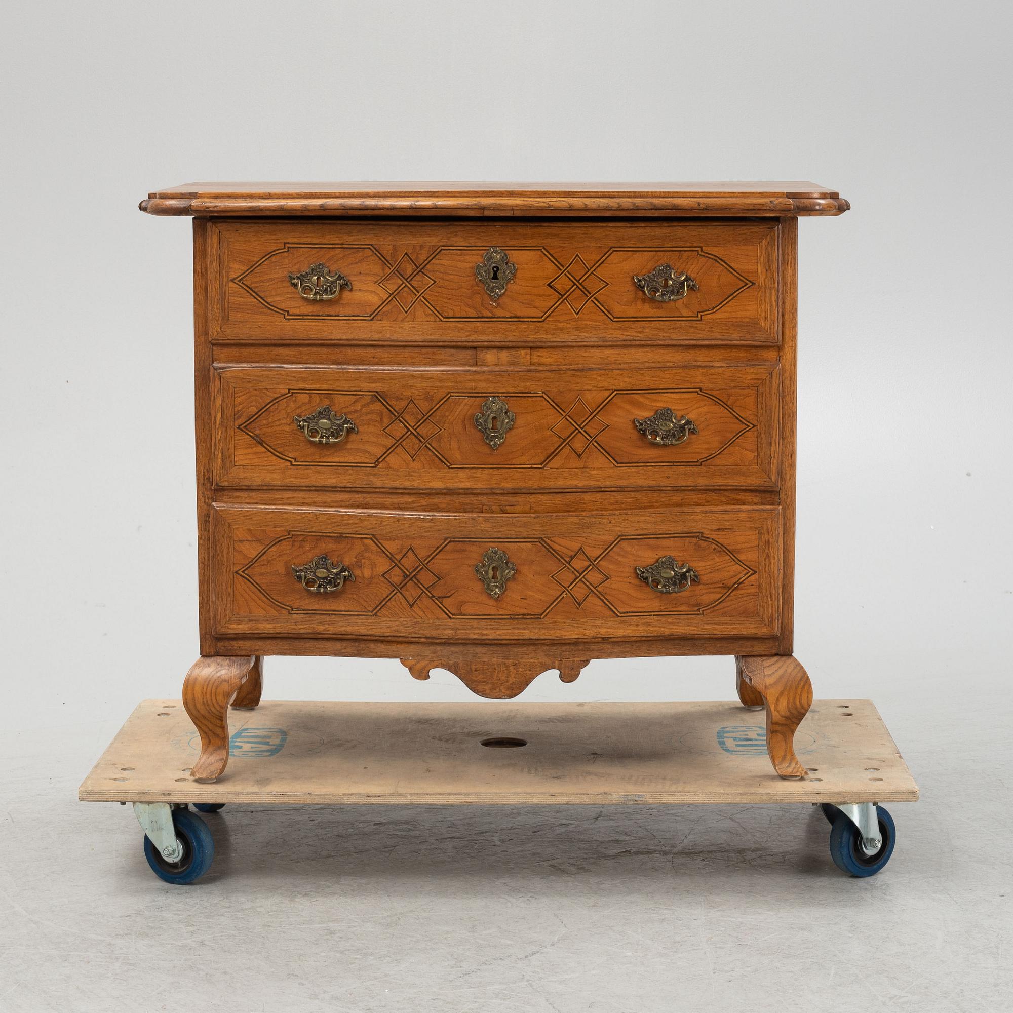 A late Baroque chest of drawers, 18th Century.