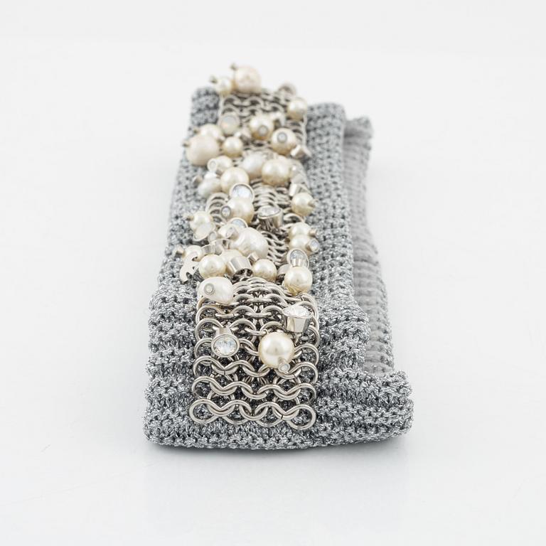 Chanel, a pearl, strass and rhinestone headband.