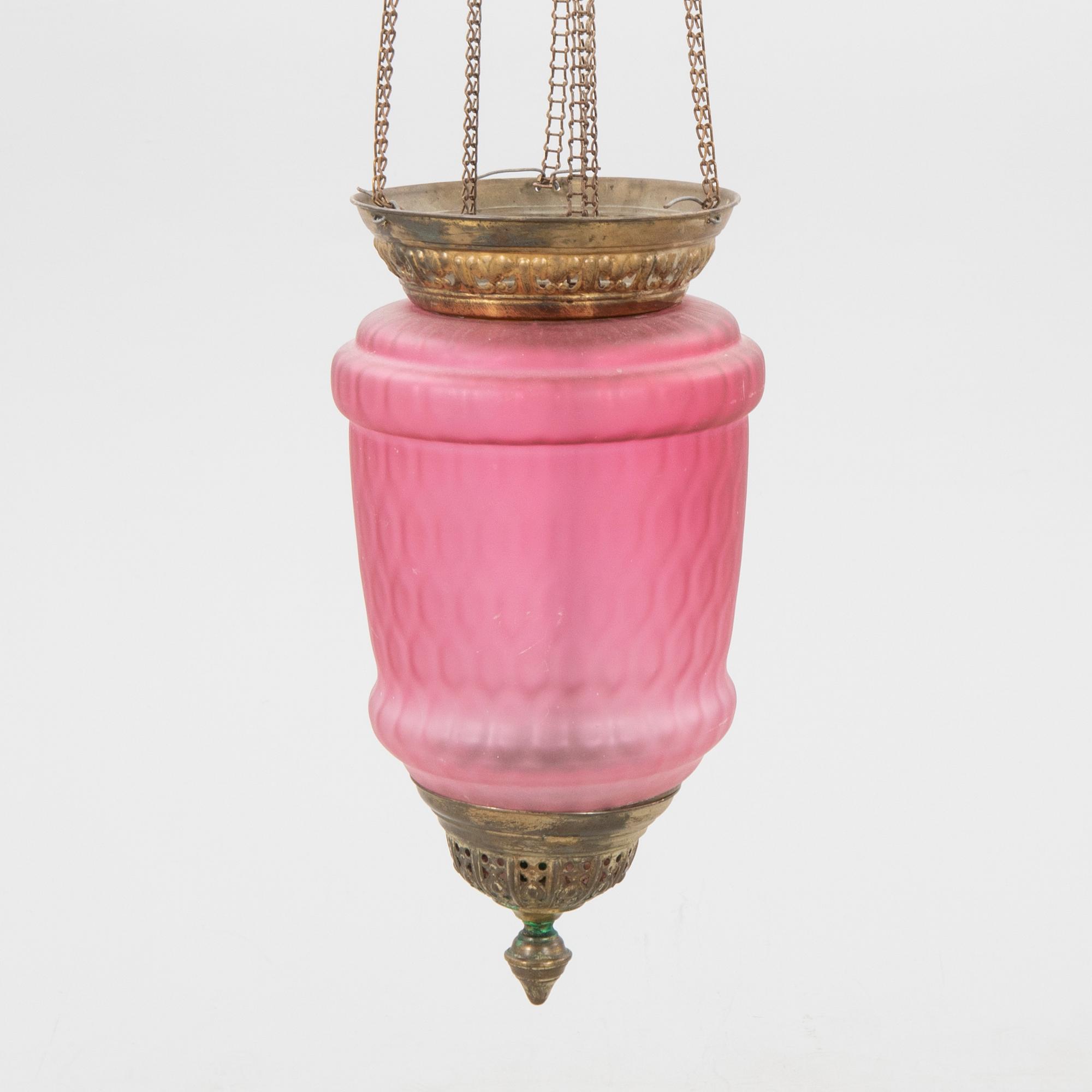 An early 1900s ceiling pendant.