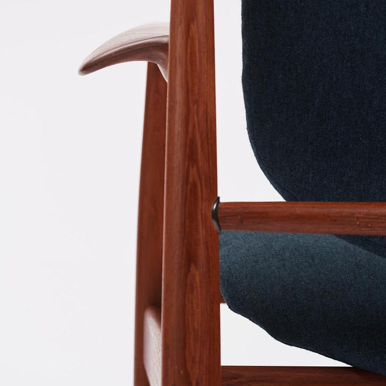 Finn Juhl, a pair of "FD 136" easy chairs, France & Daverkosen, Denmark, 1950s.