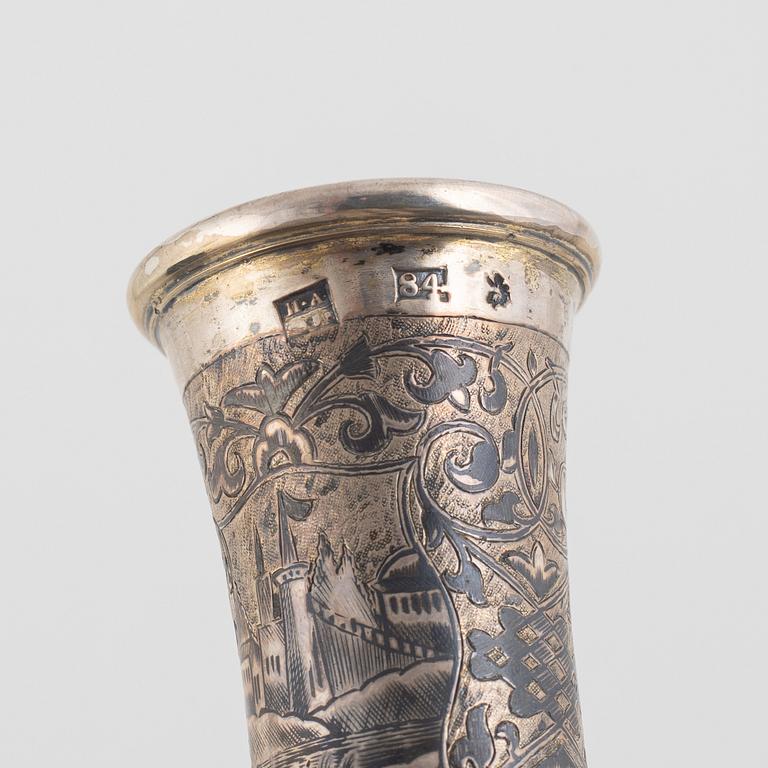 Champagneglas, 3 st, silver, bl a Moskva 1848.