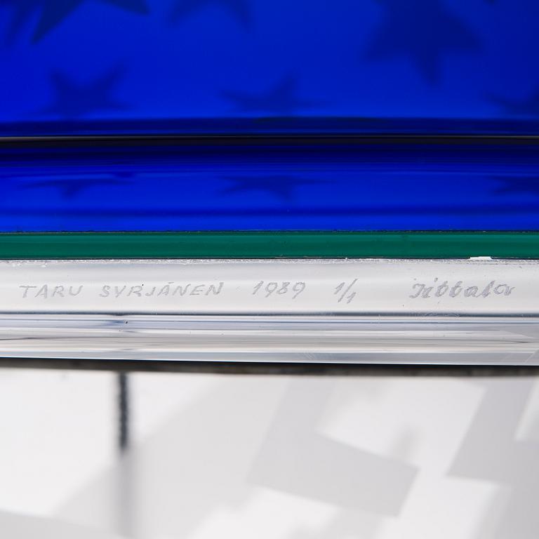 A glass sculpture "Under the Sky" signed Taru Syrjänen 1989 1/1 Iittala.