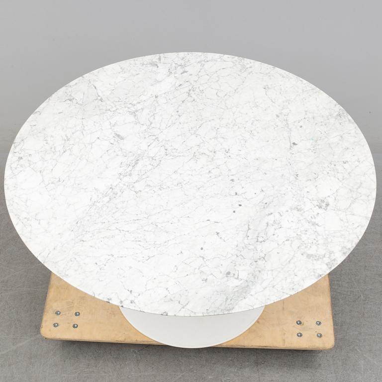 EERO SAARINEN, bord, "Tulip", Knoll International, 1900-talets senare del.