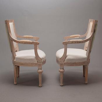 A PAIR OF ARMCHAIRS.