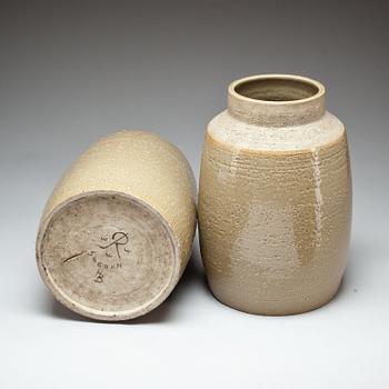 GOLVVASER, 2 st, stengods, Hertha Bengtsson, Rörstrand, 1900-talets mitt.