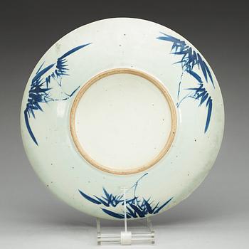 A blue and white dish, Qing dynasty.