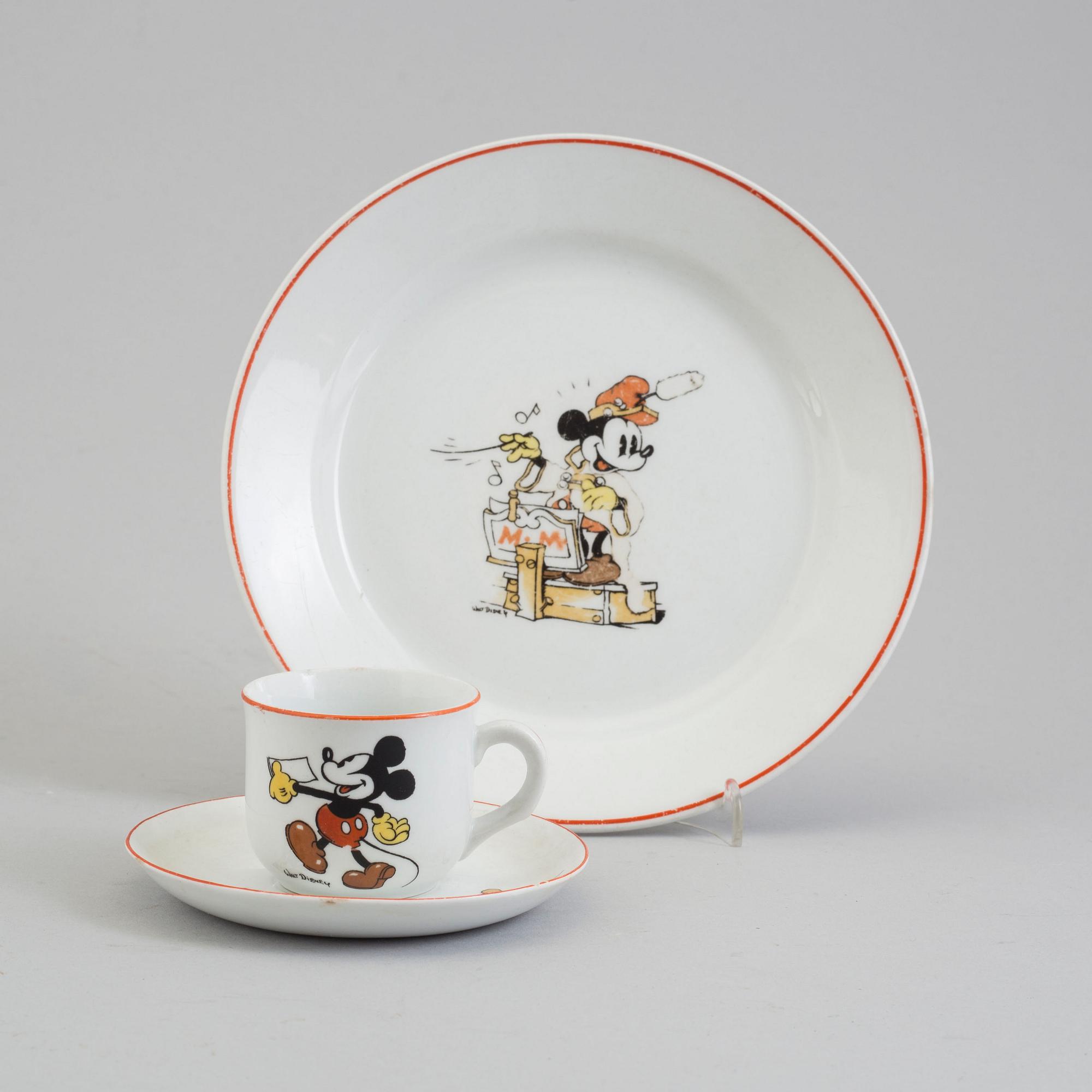 2 parts of 1932-49 children's porcelain cup and saucers by Arabia, Finland.