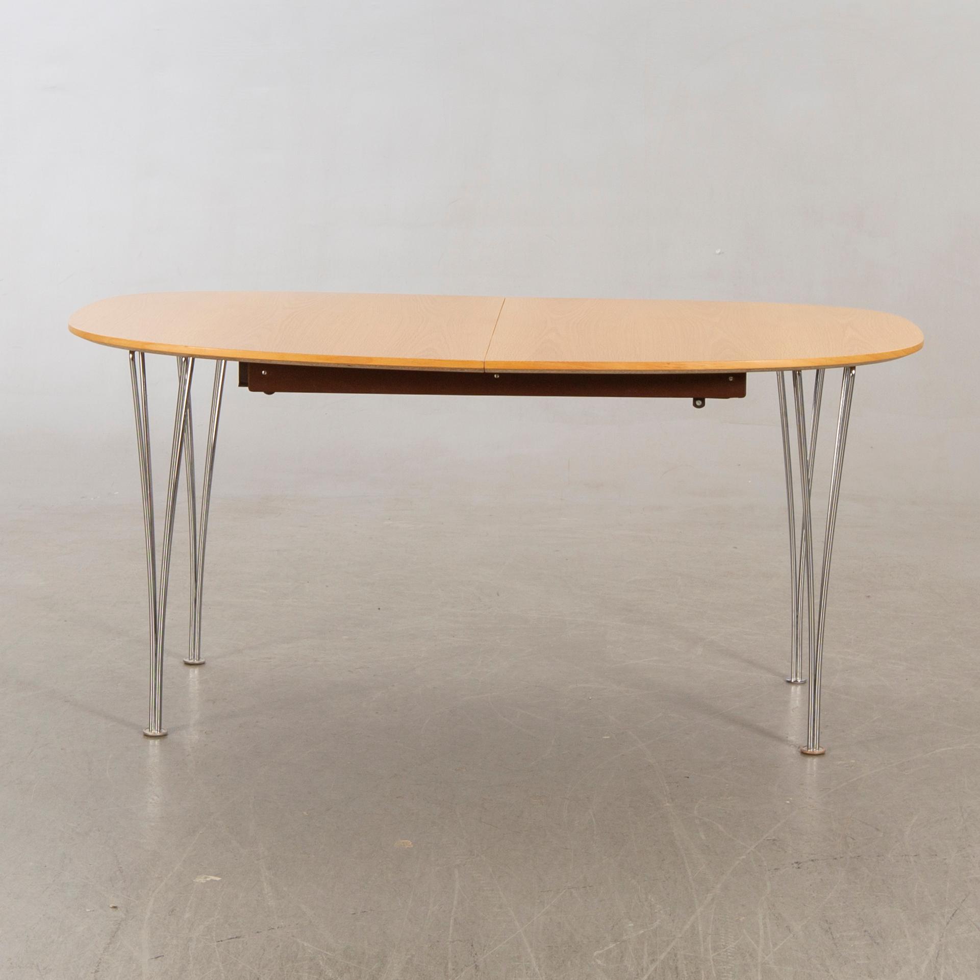 Piet Hein & Bruno Mathsson table, "Superellips", Bruno Mathsson International, second half of the 20th century.