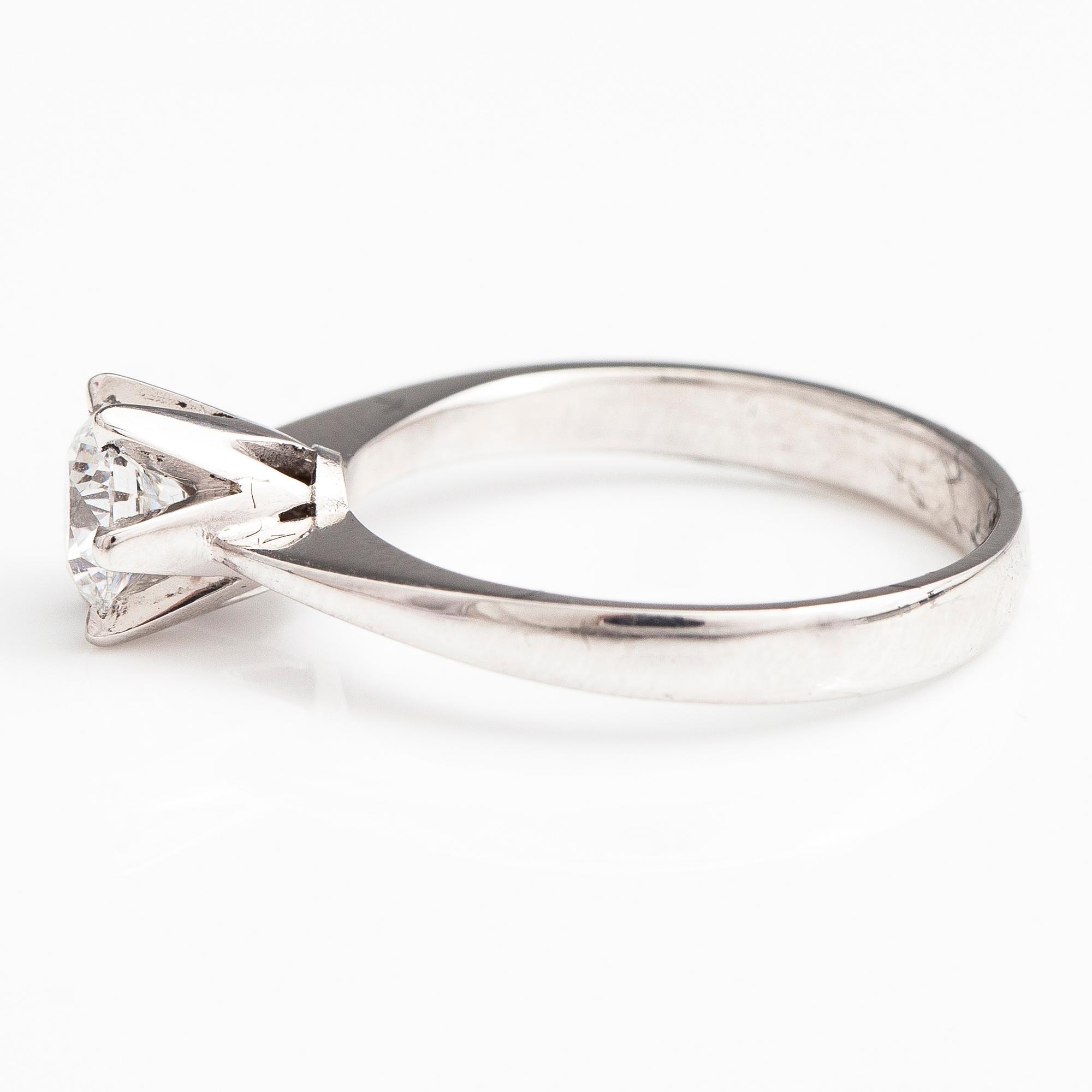 A 14K white gold ring with a brilliant cut diamond, 0.71 ct. Toivo Konstantin Alenius, Vasa 2020. With GIA certificate.