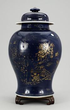509. URNA med LOCK, porslin. Qing dynastin. Qianlong (1736-95).