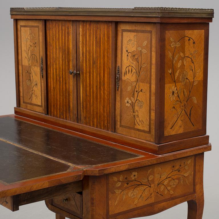 DAMSKRIVBORD MED UPPSATS, gustaviansk stil, 1900-talets första hälft.