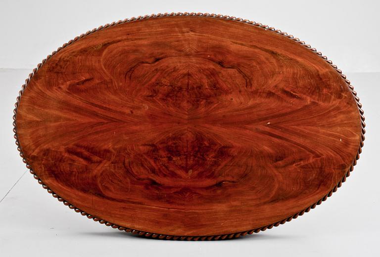 DIVANBORD, nyrokoko, 1800-talets andra hälft.