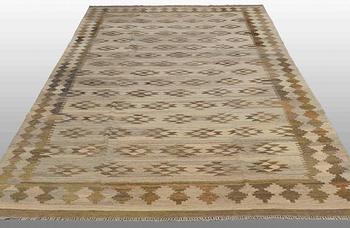 A carpet, Kilim, ca 323 x 209 cm.