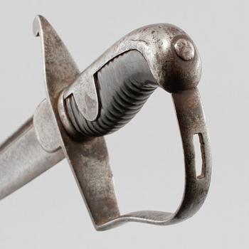 DRÄKTVÄRJA samt SABEL, 2 st, 1800-tal.