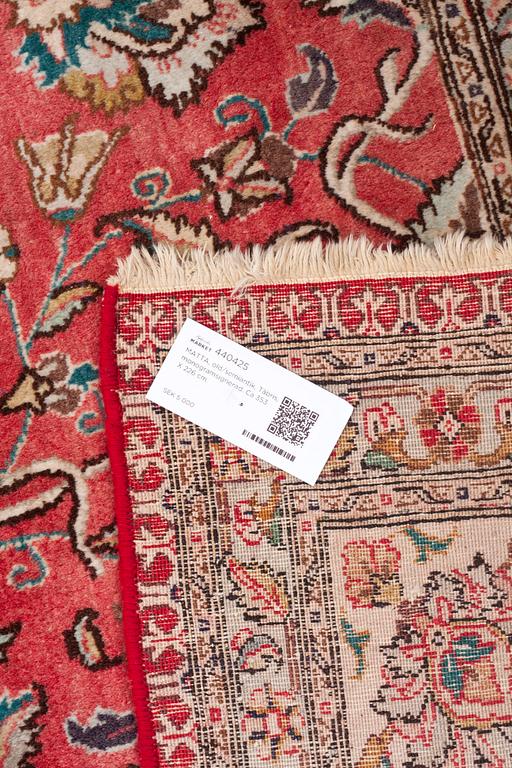 MATTA, old/semiantik, Täbris, monogramsignerad. Ca 353 X 226 cm.