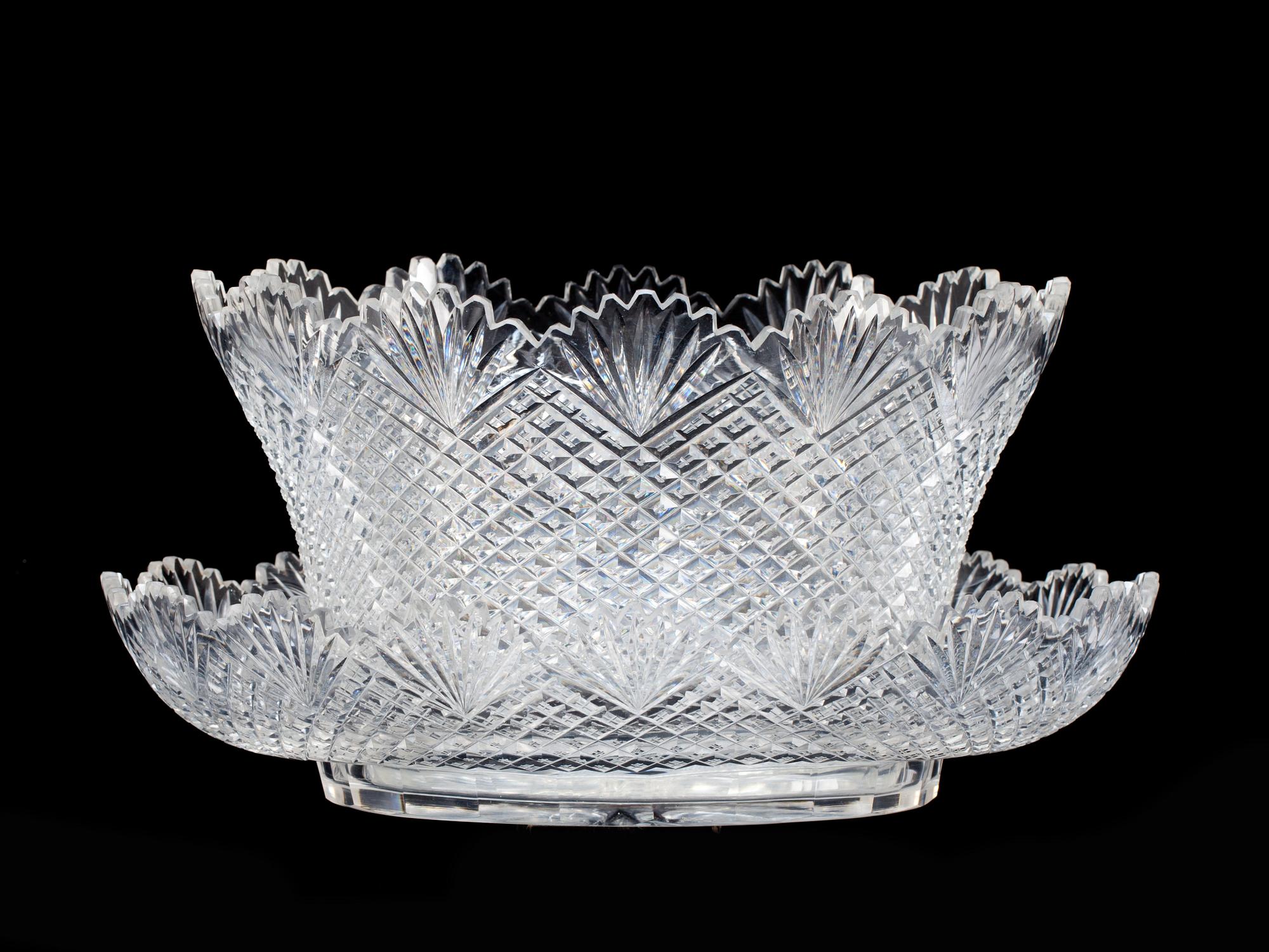 SKÅL PÅ FAT, glas. Sekelskiftet 1800/1900.