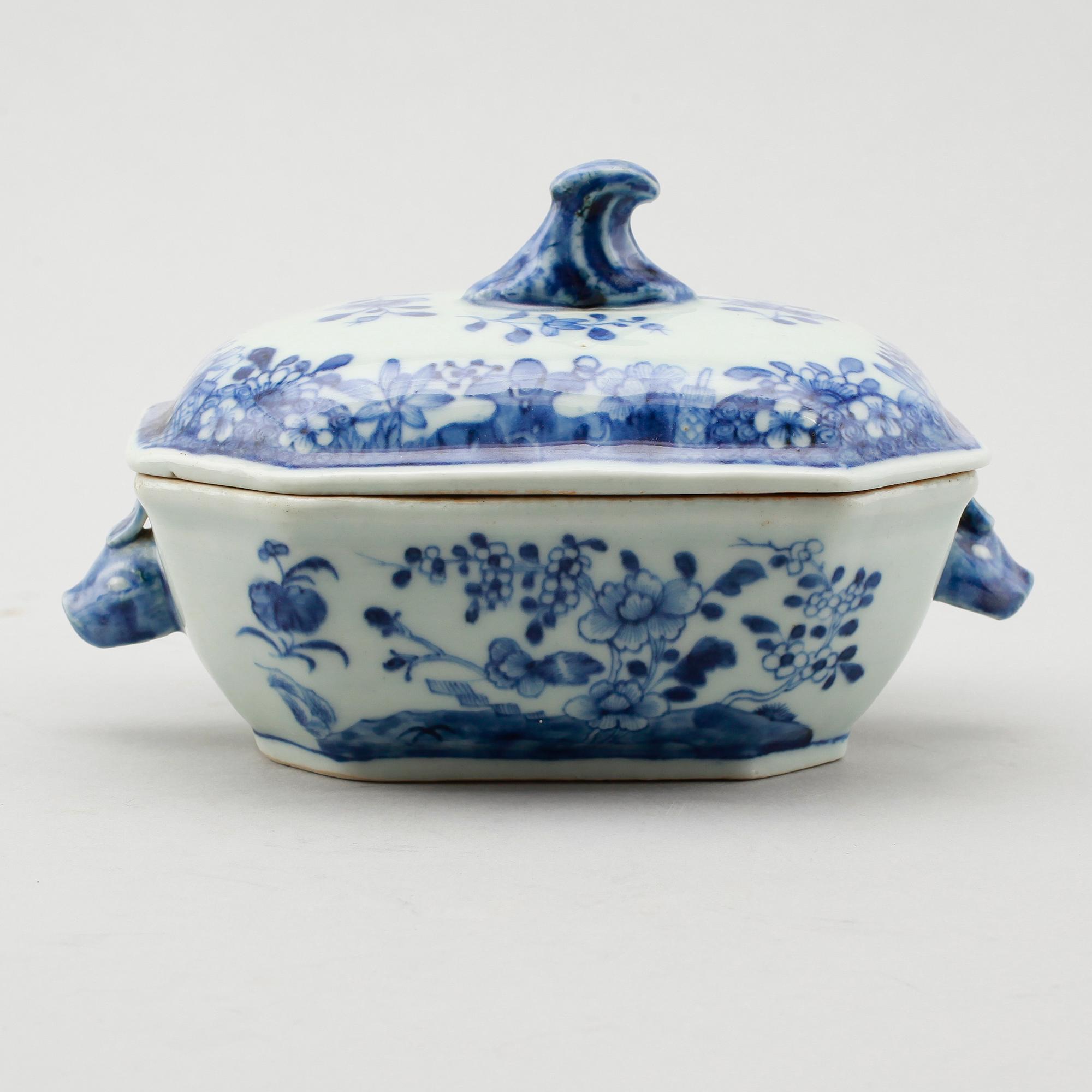SMÖRASK, porslin, Kina, Qianlong 1736-1795.