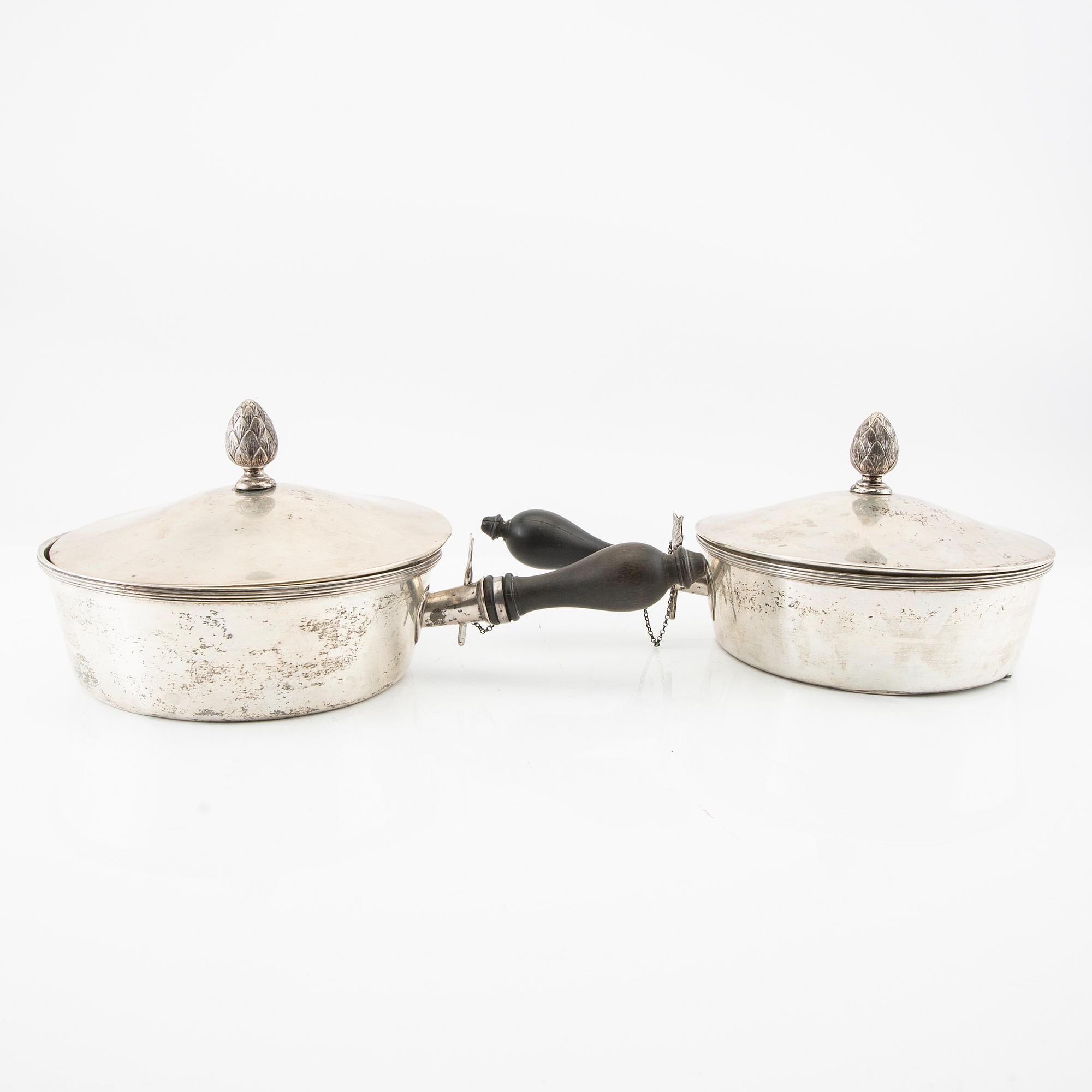 A Swedish 20th century set of two silver dishes and cover mark of B Erlandsson Kristianstad 1911 weight 1822 grams.