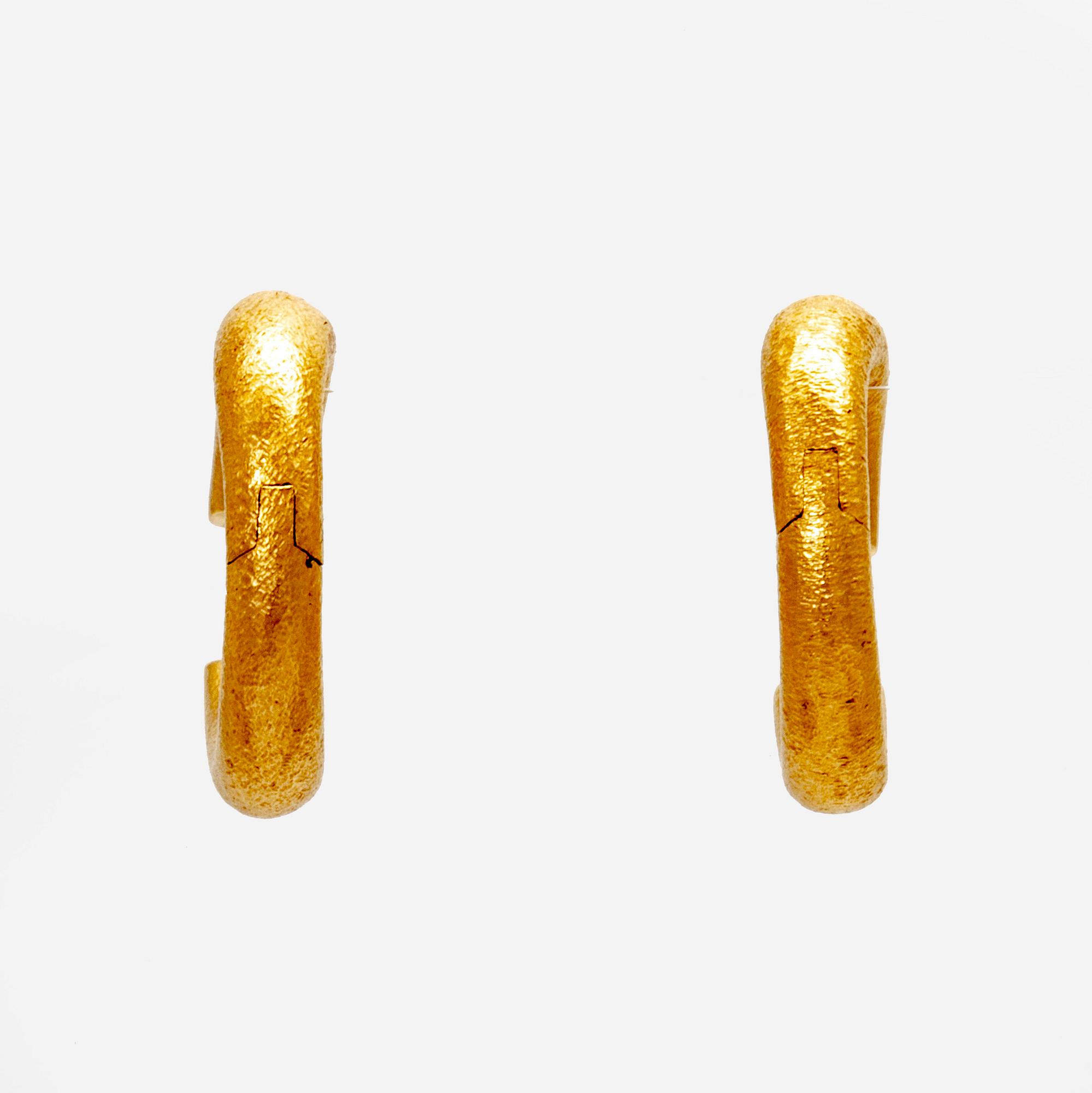 Ole Lynggaard örhängen 18K guld "Love Collection".
