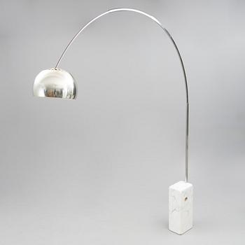 GOLVLAMPA, "Arco", Achille och Pier Castiglioni, Flos, Italien.