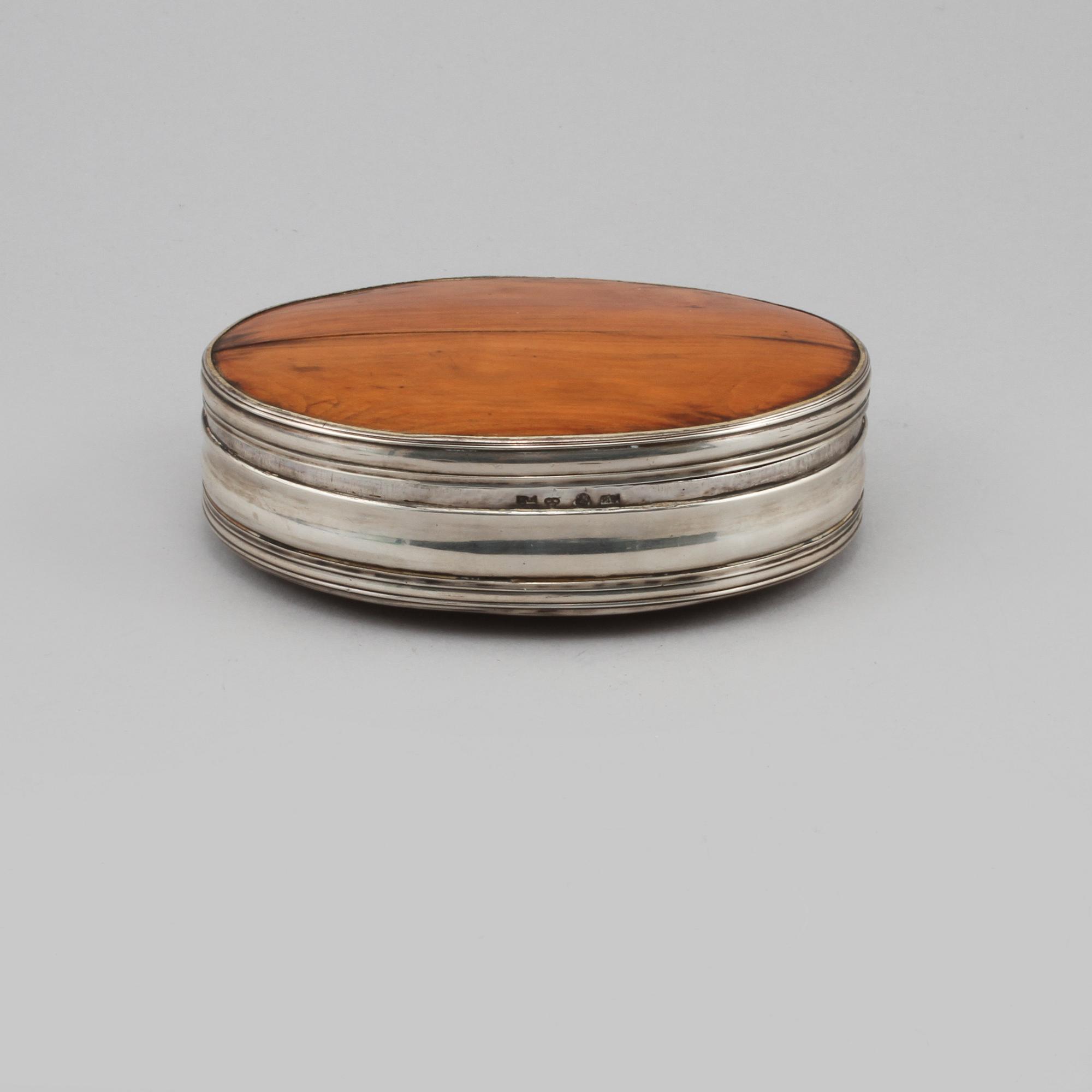 DOSA, silver och trä, troligen Erik Linderoth d y, Umeå, 1843.