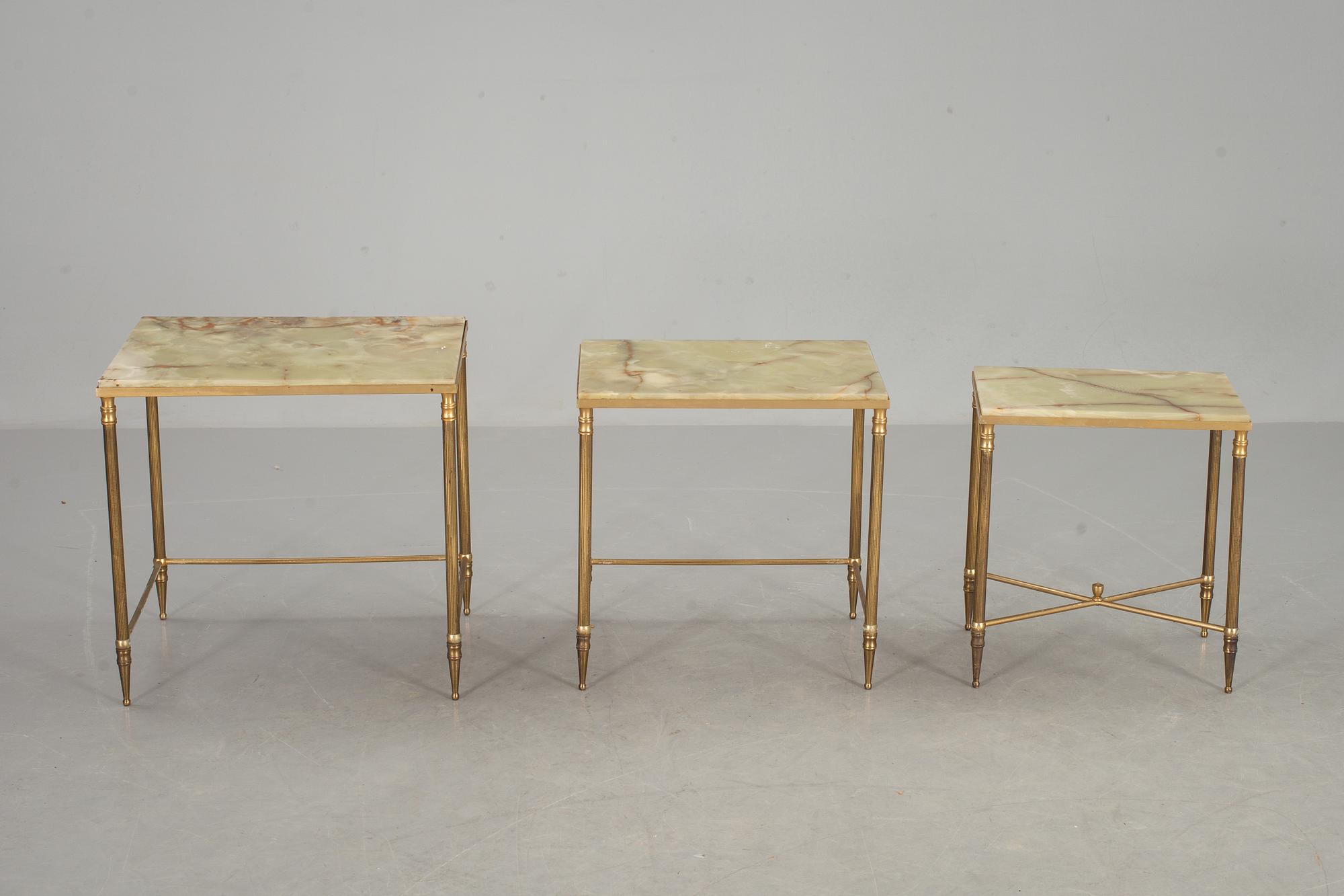 SATSBORD, 3 delar, 1900-talets andra hälft.