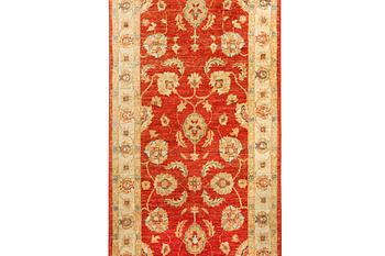 A Ziglar Design runner, c. 345 x 80 cm.