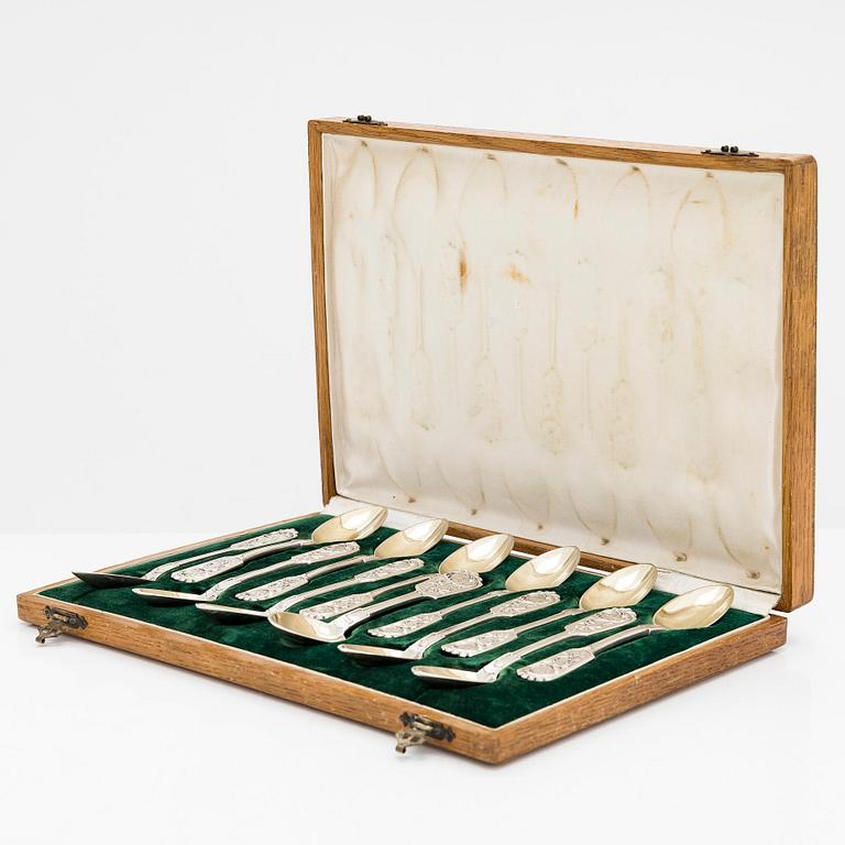 Kaffeskedar, 12 st, silver, S:t Petersburg 1898-1903, oidentifierad mästare AS. Originaletui.