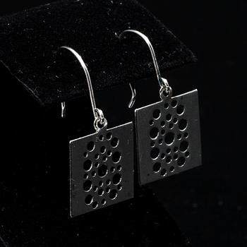 HALSSMYCKE och ÖRHÄNGEN, sterling silver, Liisa Vitali, Kultakeskus oy, Finland 2000-tal. Vikt 11,6 g.