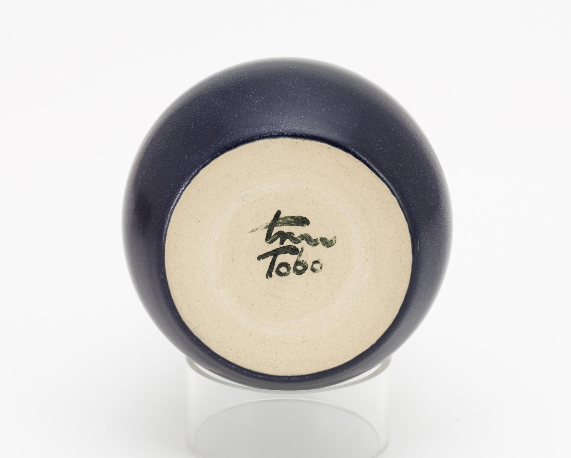 An Erich and Ingrid Triller stoneware vase, Tobo.