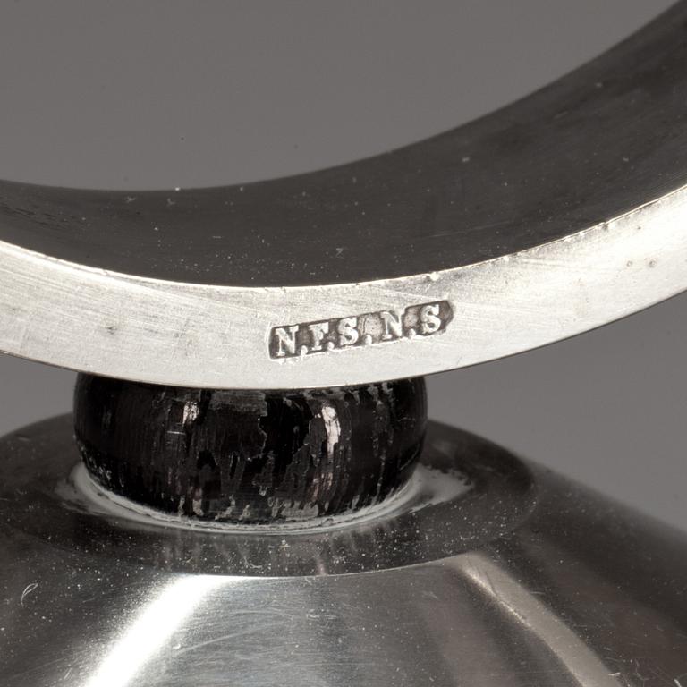 LJUSSTAKAR, ett par, nysilver, art decostil, märkt N.F.S.