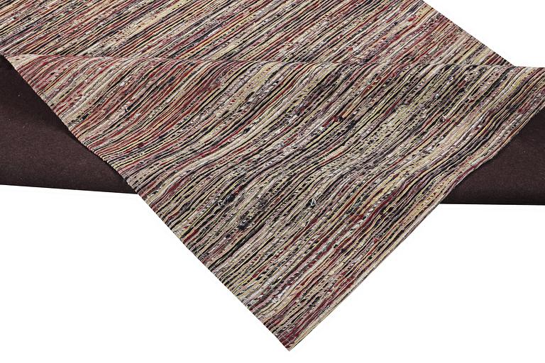 An Afghan kilim carpet, c. 230 x 161 cm.