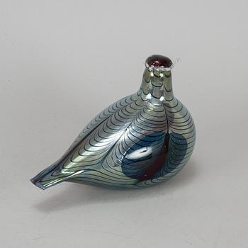 OIVA TOIKKA, a glass bird, signed Oiva Toikka uutajärvi Notsjö.