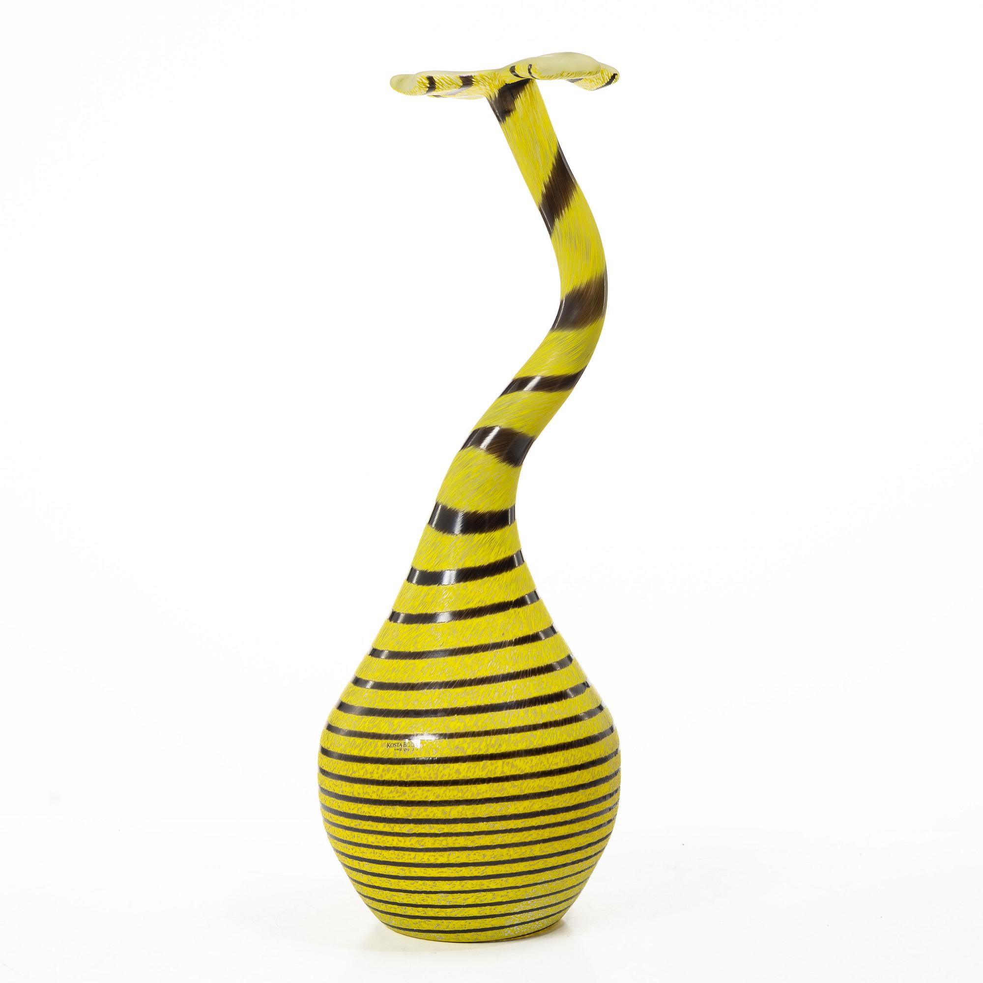 Ulrica Hydman-Vallien, vas, modell 49951, Kosta Boda.