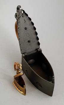 LODSTRYKJÄRN, 2 st, smide och mässing, 1700-/1800-tal.
