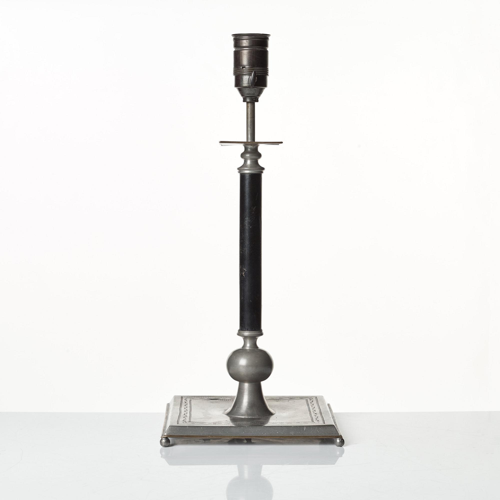 Estrid Ericson, bordslampa, modellnummer 461, Firma Svenskt tenn, Stockholm 1928.