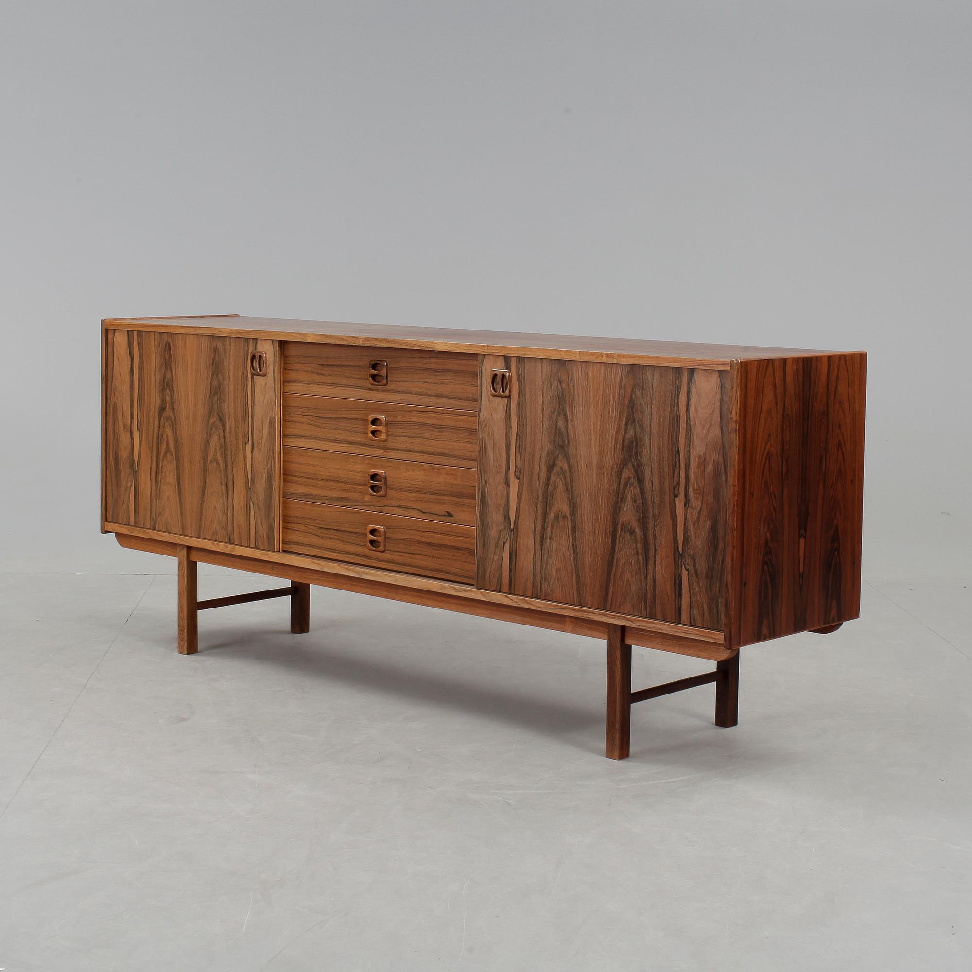 SIDEBOARD, omkring 1970.