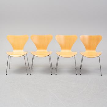 Arne Jacobsen, stolar, 4st, "Sjuan", Fritz Hansen, Danmark, 2000.