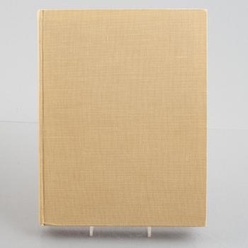 12 books, "Transactions of the Oriental Ceramic Society" and "The Selected Porcelains from the Collections of the Pa...