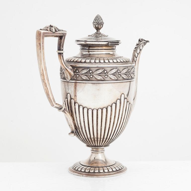 Hjalmar Fagerroos, kaffekanna, silver, Helsingfors 1897.