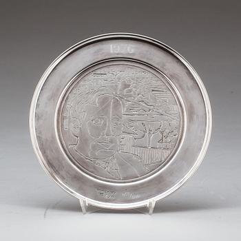 FAT, SILVERHALT 830, ÅRSTALLRIK 1976, GEWE SILVER AB. Numrerad 058/100. Vikt ca 308 g.