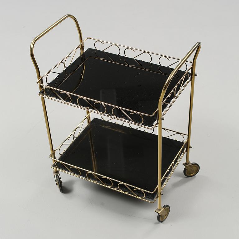 SERVERINGSVAGN, 1900-talets andra hälft.
