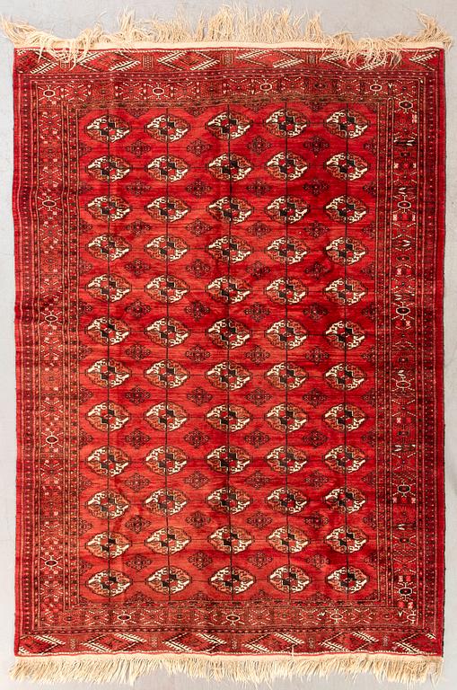 A semiantique Bochara carpet ca 282 x 200 cm.